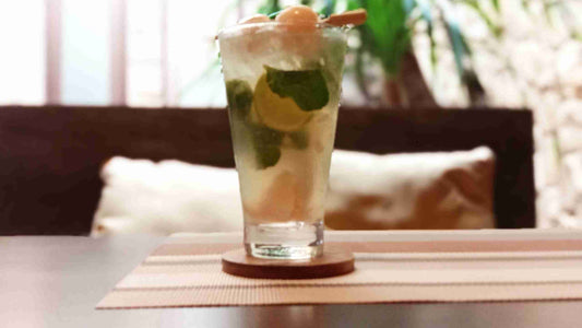 Rhum arrangé litchi : la recette exotique facile et parfumée